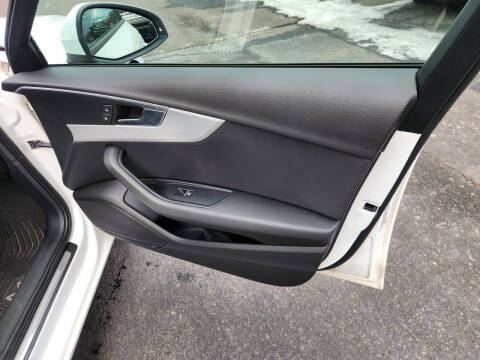 2017 Audi A4 2.0T quattro Premium