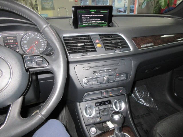 2015 Audi Q3 2.0T quattro Prestige