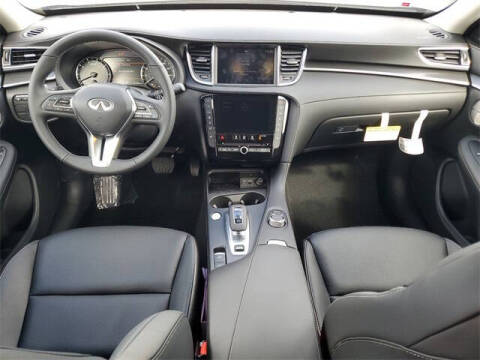 2025 Infiniti QX50 Luxe