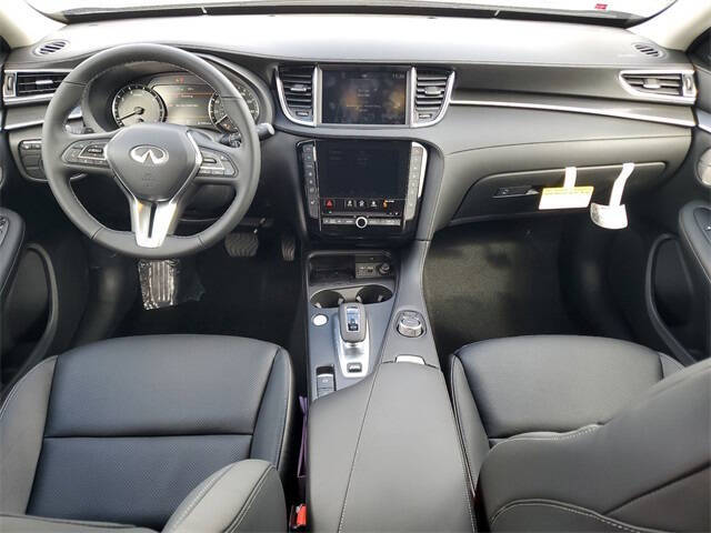 2025 Infiniti QX50 Luxe