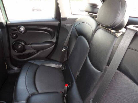 2017 MINI Hardtop 4 Door Cooper