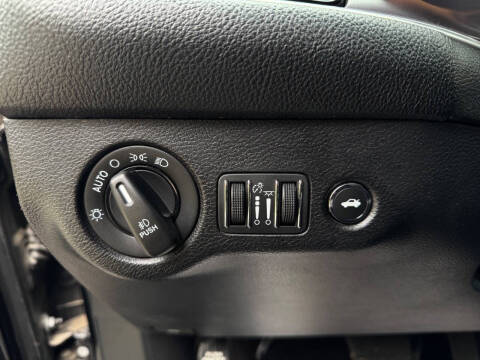 2017 Dodge Challenger 392 HEMI Scat Pack Shaker