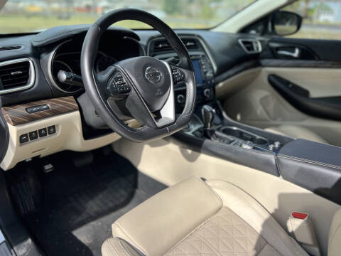 2017 Nissan Maxima Platinum