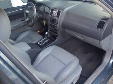 2005 Chrysler 300 Touring