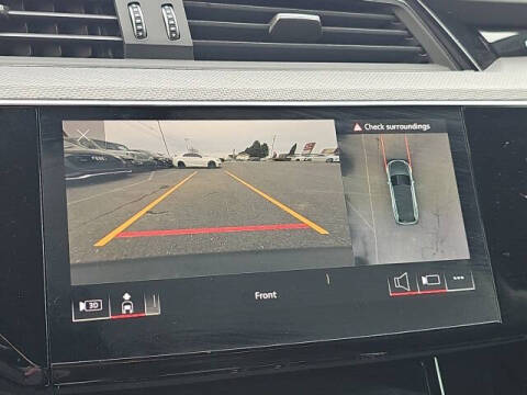 2023 Audi e-tron S quattro Premium Plus