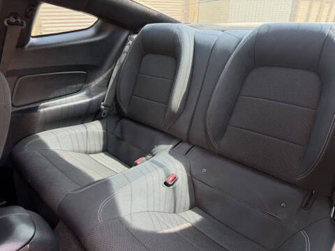 2015 Ford Mustang V6