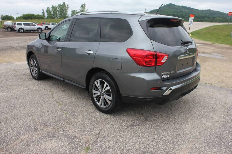 2018 Nissan Pathfinder S