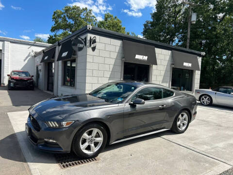 2017 Ford Mustang V6