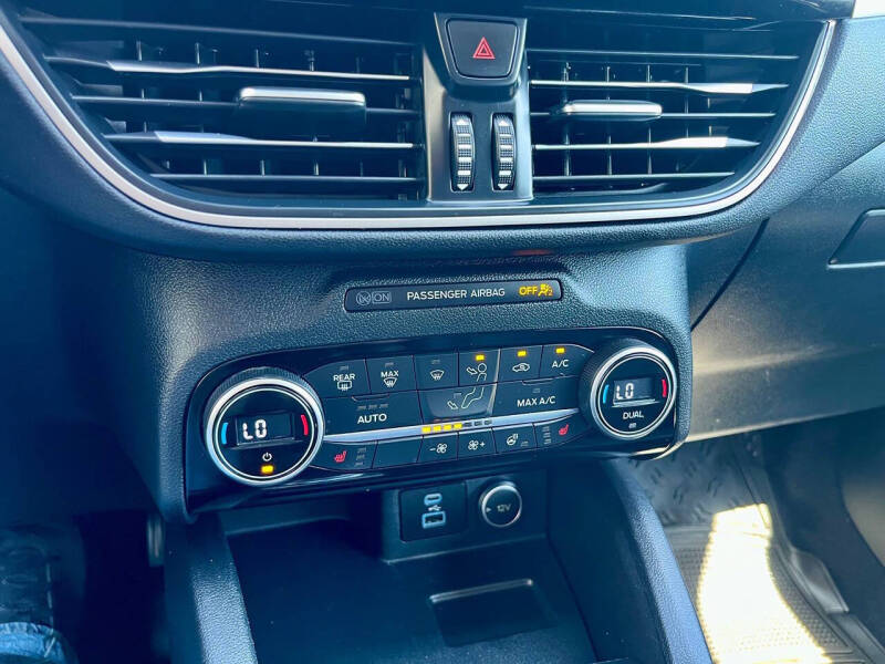 2021 Ford Escape SEL