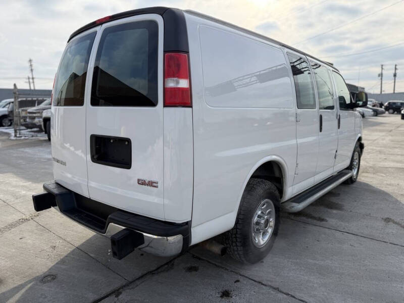 2020 GMC Savana 2500
