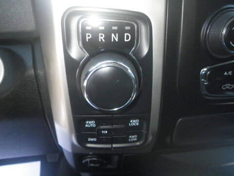 2017 RAM 1500 SLT