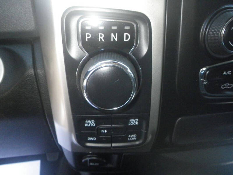 2017 RAM 1500 SLT