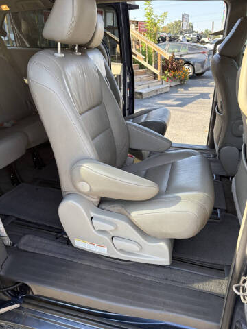 2017 Toyota Sienna XLE Premium 7-Passenger