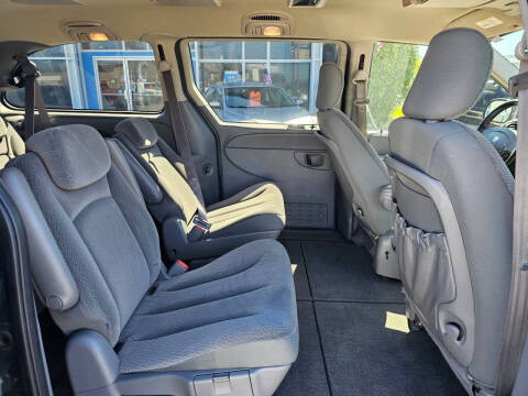 2005 Dodge Grand Caravan SXT