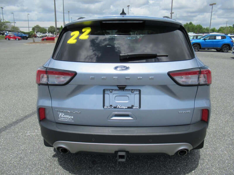 2022 Ford Escape Titanium