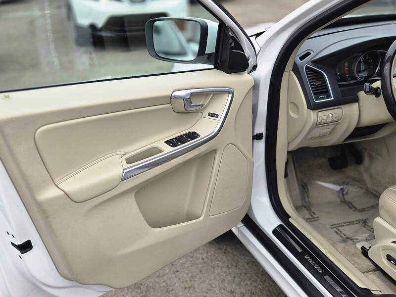 2016 Volvo XC60 T5 Drive-E Premier
