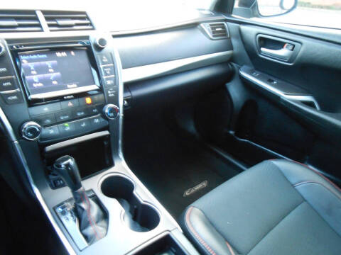 2016 Toyota Camry SE