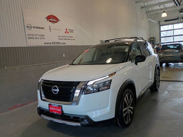 2025 Nissan Pathfinder Platinum