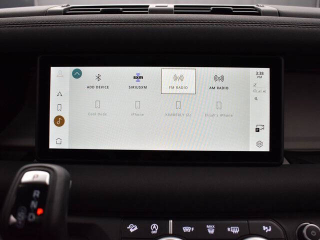 2023 Land Rover Defender 90 SE