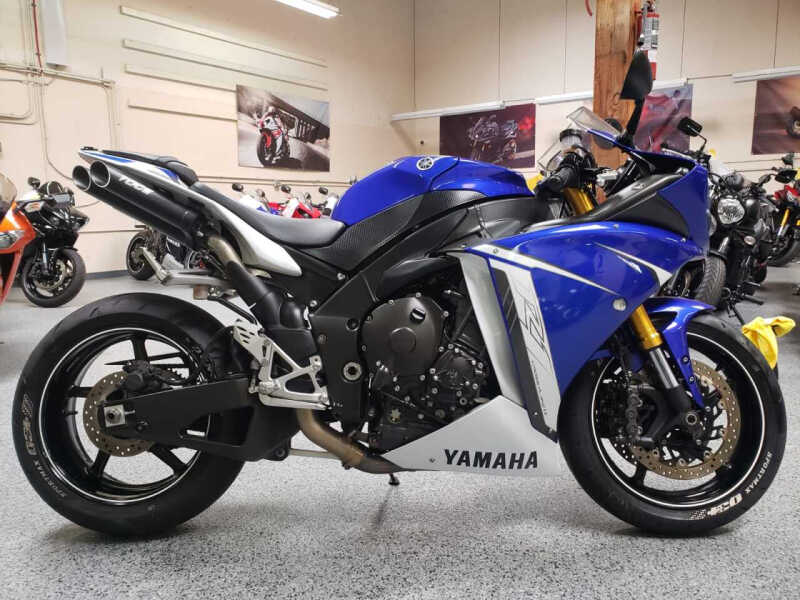 2011 Yamaha YZF-R1