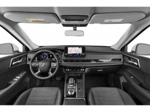 2024 Mitsubishi Outlander PHEV SE