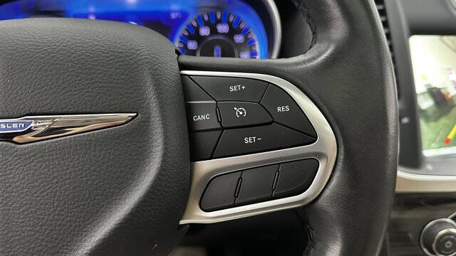 2021 Chrysler 300 Touring L