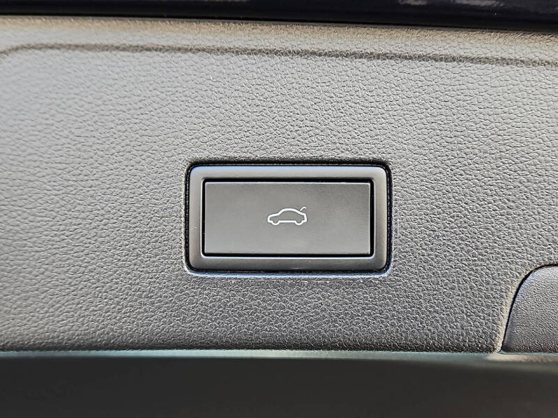 2023 Volkswagen Atlas Cross Sport SE