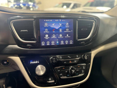 2018 Chrysler Pacifica Touring L Plus