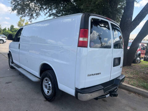 2018 GMC Savana 2500