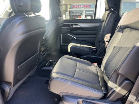 2025 Jeep Wagoneer Carbide