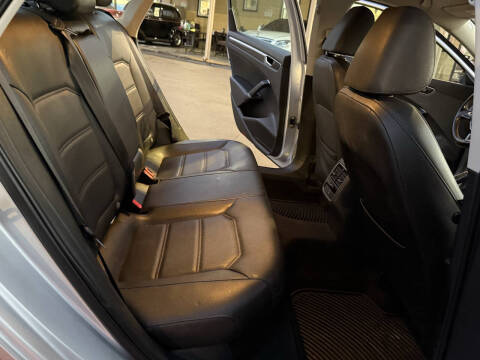 2017 Volkswagen Passat 1.8T SE