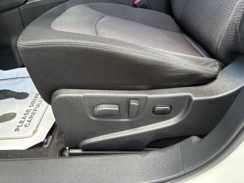 2011 Nissan Rogue SV