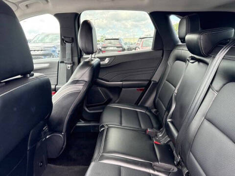 2025 Ford Escape Platinum