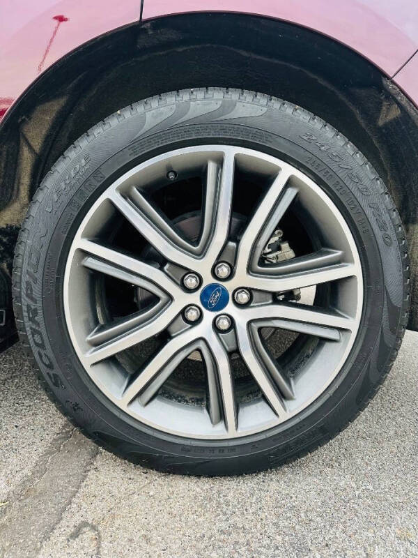 2019 Ford Edge Titanium