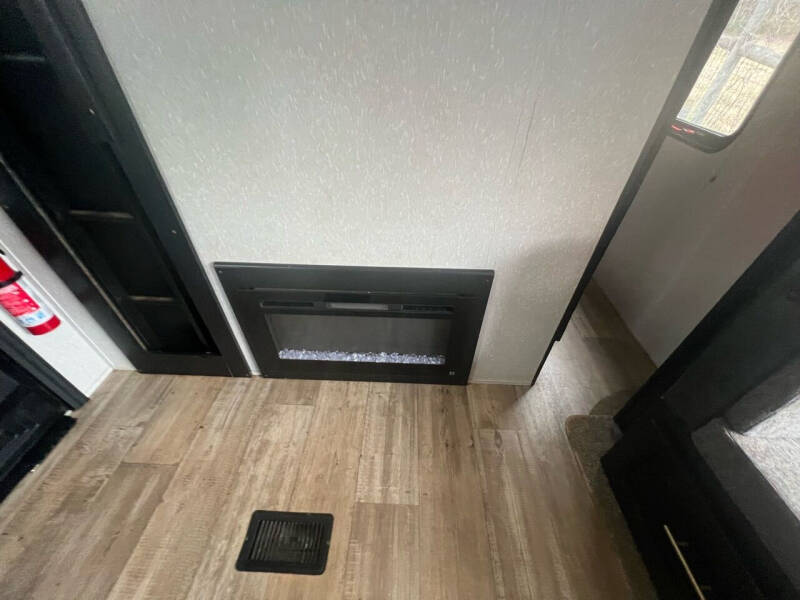 2022 CHEROKEE FOREST RIVER