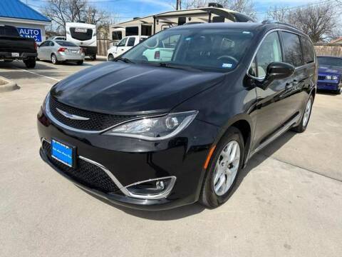 2018 Chrysler Pacifica for sale at Kell Auto Sales, Inc - Grace Street in Wichita Falls TX