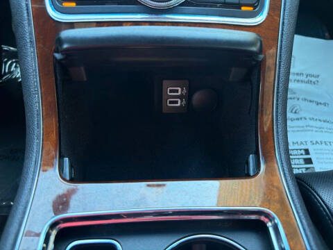 2017 Lincoln Continental Select