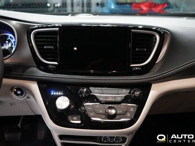 2022 Chrysler Pacifica Hybrid Touring L