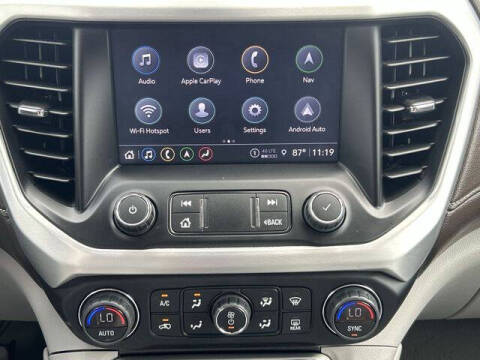 2023 GMC Acadia SLT