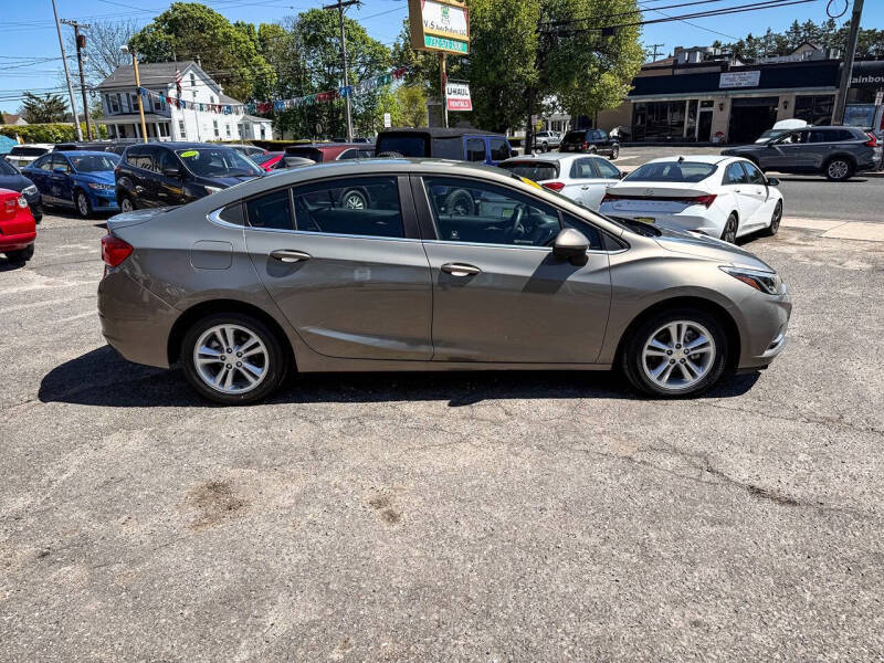 2017 Chevrolet Cruze LT Auto