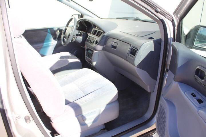 2002 Toyota Sienna LE