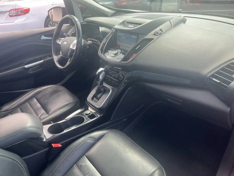 2017 Ford C-MAX Hybrid Titanium