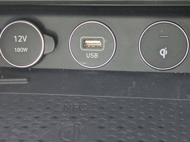 2023 Genesis G70