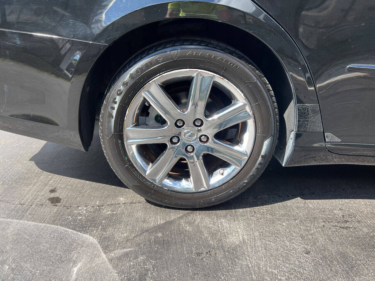 2009 LEXUS ES Sedan - $7,900