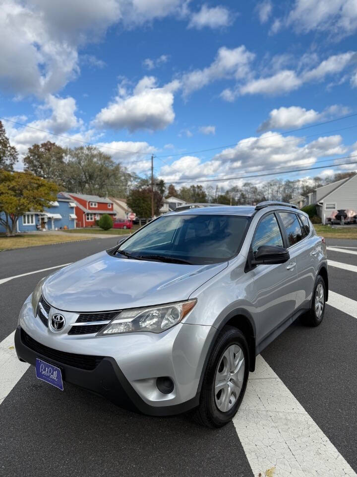 2014 Toyota RAV4 LE's photo