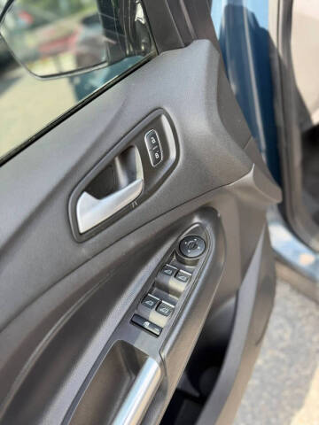 2019 Ford Escape SEL