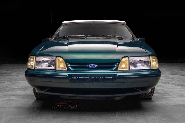 1990 Ford Mustang