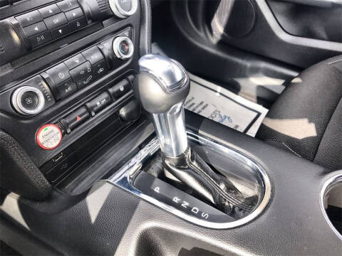 2015 Ford Mustang V6