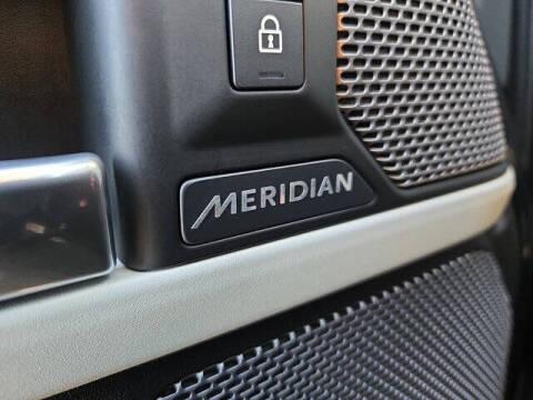 2020 Land Rover Defender 110 SE