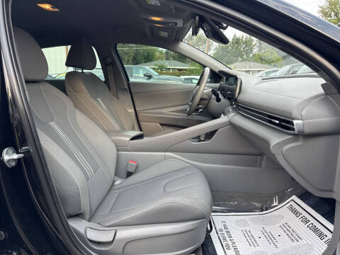 2023 Hyundai Elantra SEL